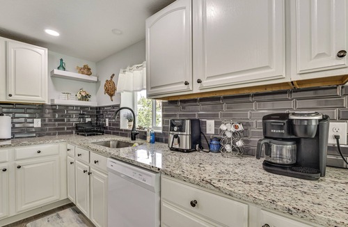 Citrus Springs Cottage | Withlacoochee River Retreat w/Dock: Paddle & Fish