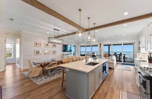 East End House | WOAH NELLIE! NEW Gulf Front Home pool, hot tub and elevator on St. George Island