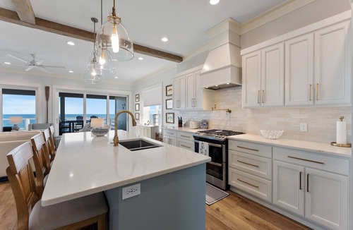 East End House | WOAH NELLIE! NEW Gulf Front Home pool, hot tub and elevator on St. George Island