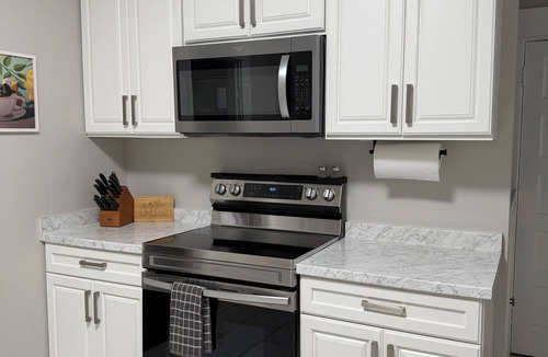 Tupelo Cottage | Wonderful 2-bedroom cottage in charming Tupelo. Close to downtown!