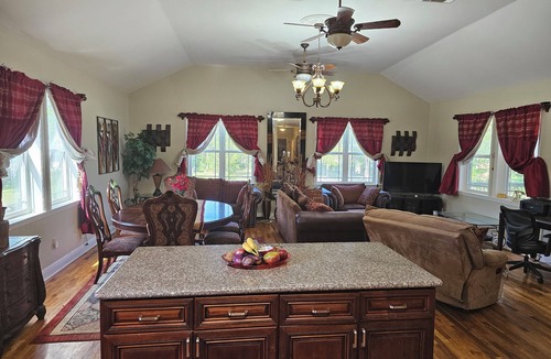 Waveland House | Wonderful 3-bedroom house in tranquil Waveland perfect for relaxing getaway