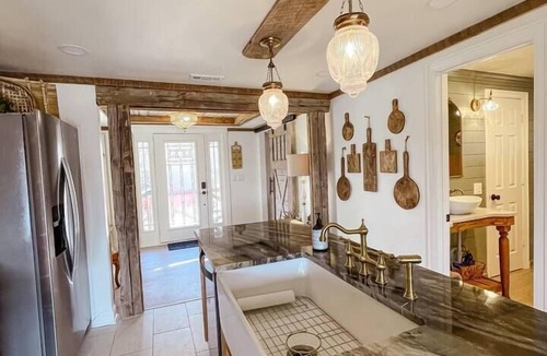 Royal Cottage | Woodland Lake Cottage - Hot Tub + Boat Dock