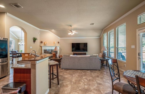 Sterling Ridge House | Woodlands Wonderland: Cozy 3-BRM Home