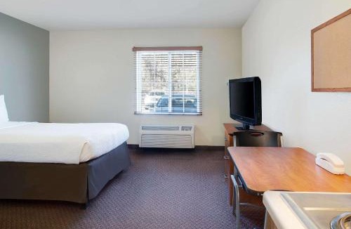 Broadmoor Hotel | WoodSpring Suites Baton Rouge East I-12