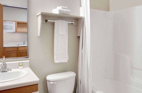 Broadmoor Hotel | WoodSpring Suites Baton Rouge East I-12