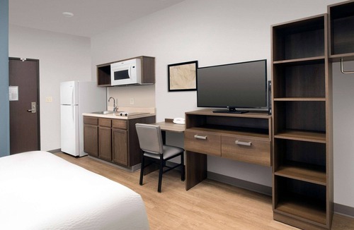 Ludlam Hotel | WoodSpring Suites Miami Southwest
