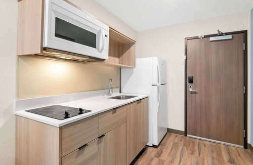 Pine Forest Hotel | Woodspring Suites Pensacola West