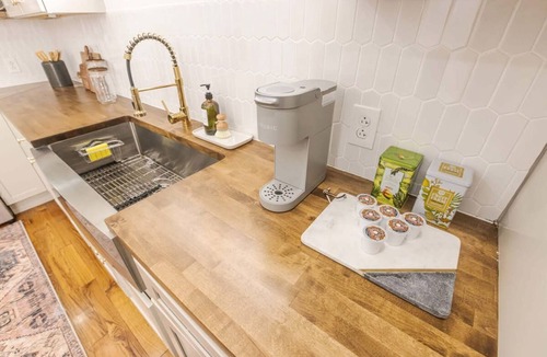 Downtown House | Work Crew Haven Spacious Corporate Lodging