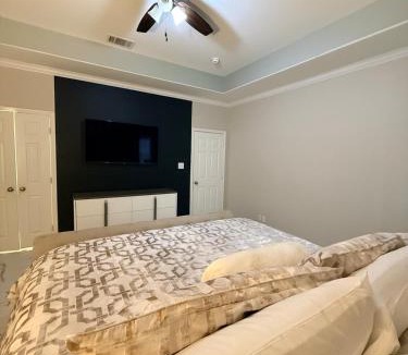 South Arlington Villa | World Cup Retreat Luxury4BR Near Arlington&Dallas