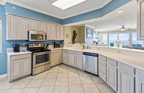 Bel Air Condo | Wow! 7th Floor Corner unit. 3Br 3Ba 2000 sq ft Sleeps 8