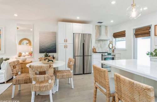 Parker Ridge Apartment | WPB Private Luxury 2 Bedroom Escape in Antique Row