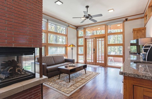 Royse City Cabin | Wright House - Architectural beauty in the woods