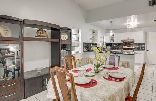 Davie Cottage | Yard & Patio! Lakefront Family Escape in Sunrise