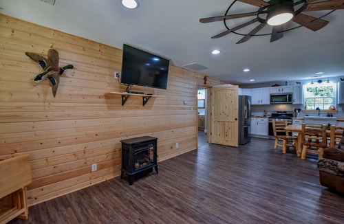 Goodsprings Cabin | Yellow Creek Cabin- A Country Getaway