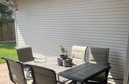 Mandeville House | You found it! Great 3/2 in heart of Mandeville. Bring the family and the pups!