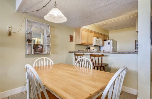 St. George Island Condo | YOU WON'T HAVE far to carry your luggage or your beach toys.