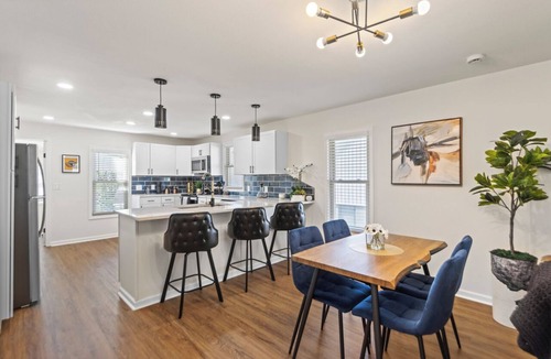 Benton House | Your HOME when you're in Benton!