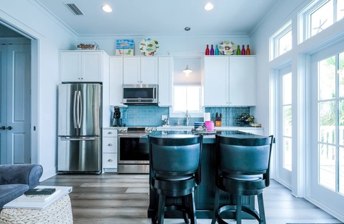 Sunnyside Cottage | Your personal complimentary beach loungers on an uncrowded beach are ready!