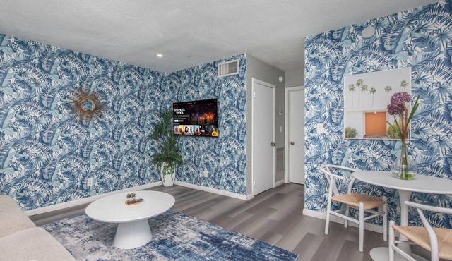 1 BDR close to FLL Airport & Las Olas