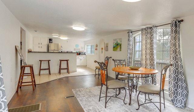 1 Mi to Fanning Springs! Home on Private Acreage in Fanning Springs
