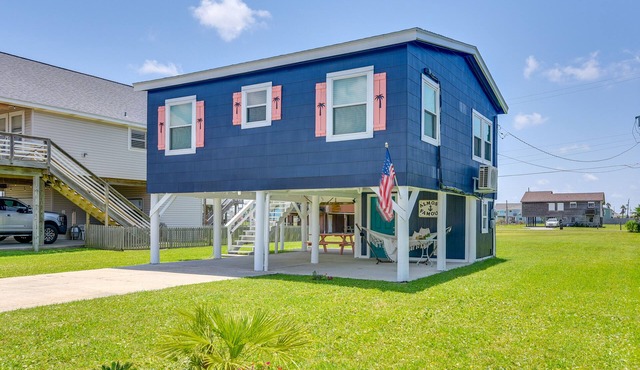 1 Mi to Shore: Bright Jamaica Beach Getaway!