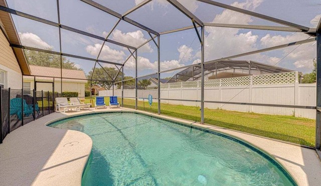 10 - Beautiful home with Sparkling Pool & Games Room Near Disney Parks