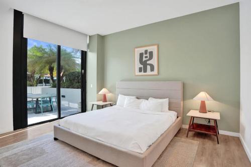 17WEST Spacious 3BR Apartment with Balcony -516