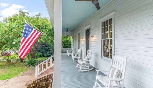 1880's Cozy Cottage, close to Historical Downtown. Sleeps up to 6 3B3B-pets OK