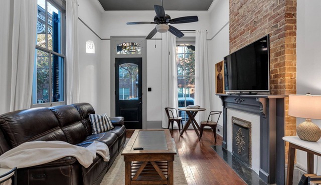 1890's Victorian Gem - One Block from Magazine St