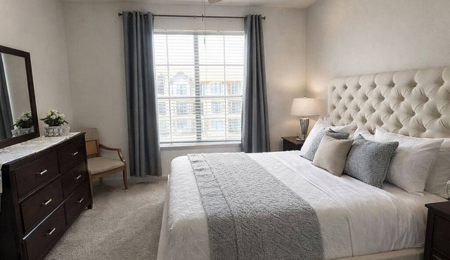 2-bedroom apartment in welcoming Houston with AC and fitness room