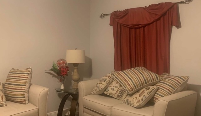 3 Bedroom Within 10 Miles of 4 Major Hospitals in Baton Rouge
