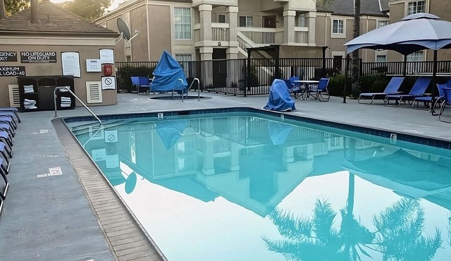 3 Convenient Units w/Full Kitchen! 14-minute walk to Louisiana State University
