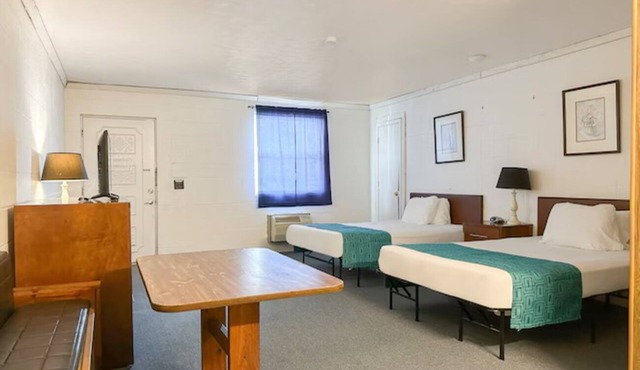 3 Units | Welcoming Stay Perfect for Weekend Nature Trips Near Great Parks in Spencer