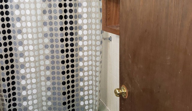#3 Urban Cul deSac 1 Priv Double Size Bed/shared bath near UAB/Sloss/Airport