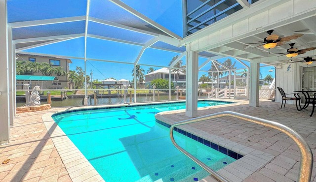 390 Bayland Canalfront Pool Home by Beach