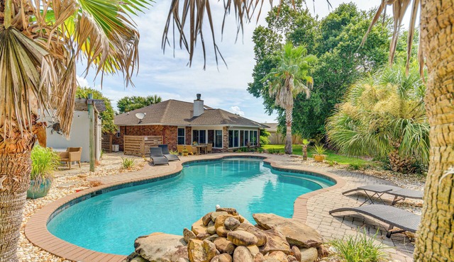 3BR 2BA Beach Boho w/Private Salt Pool Oasis