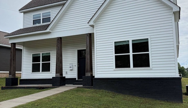 4-bedroom house in Downtown Benton