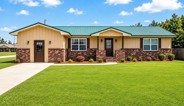 4-bedroom house in welcoming Mayersville with cool AC