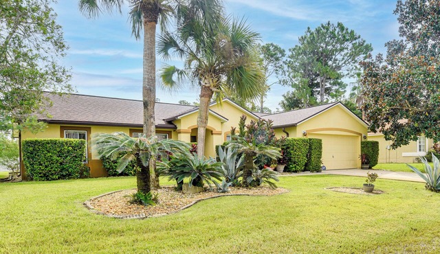 5 Mi to Beaches: Family Getaway in Palm Coast!