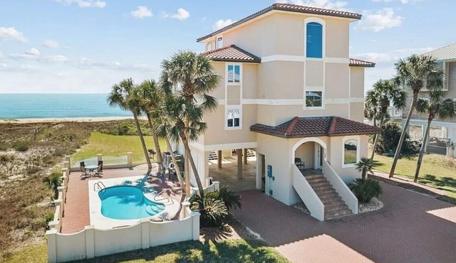 A Dream to Sea, beach-front, private pool, dog friendly