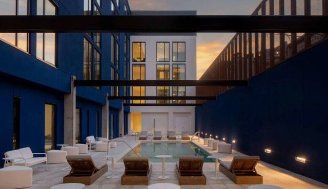 A+ Studio in DT Ybor! Close to Bars & Club