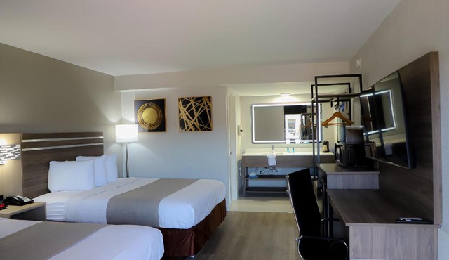 Airport Inn