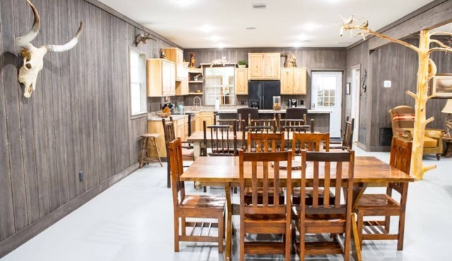 Barndominium located just 20 minutes from the heart of downtown Waxahachie,TX.