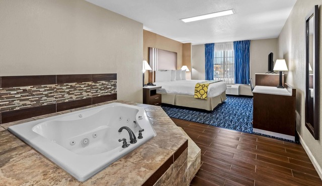 Baymont by Wyndham Port Arthur/Groves Area