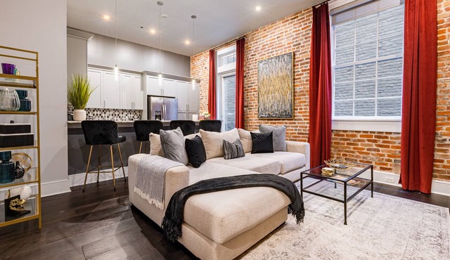 BE IN THE CENTER OF IT ALL! 👏🏽 Walk Everywhere DOWNTOWN | Private Balcony! | The Napoleon
