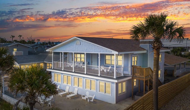 Beach Roost - 7 BR Gulf-Front Cottage, Private Walkover, Sleeps 20