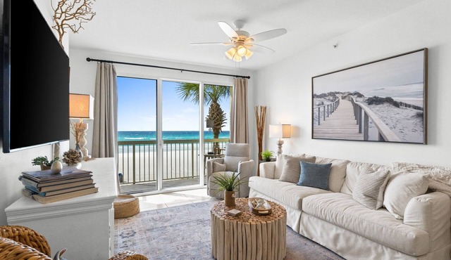 Beachfront Luxury, 2 King Suites, Free Beach Chairs Seasonal in Panama City Beach