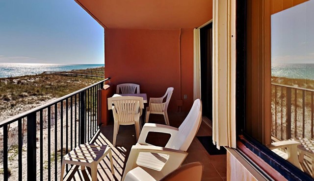 Beachfront Pensacola Beach Condo Featuring All the Comforts of Home & More! in Pensacola Beach