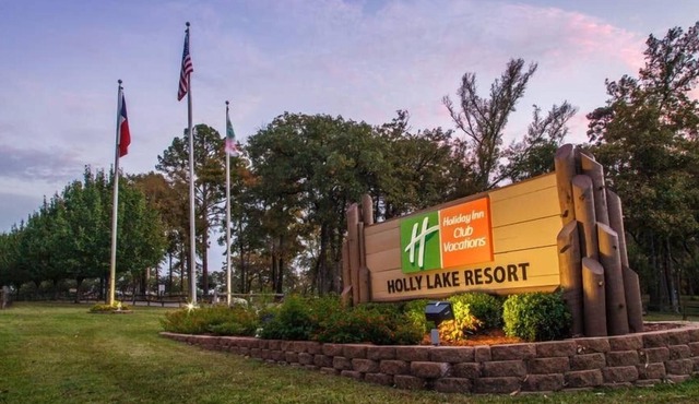 Beautiful 1BD condo in nature resort setting perfect for relaxing and fun
