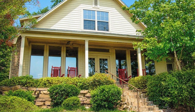Beautiful East Texas Cottage on Private Lake - VRBO Premier Property
